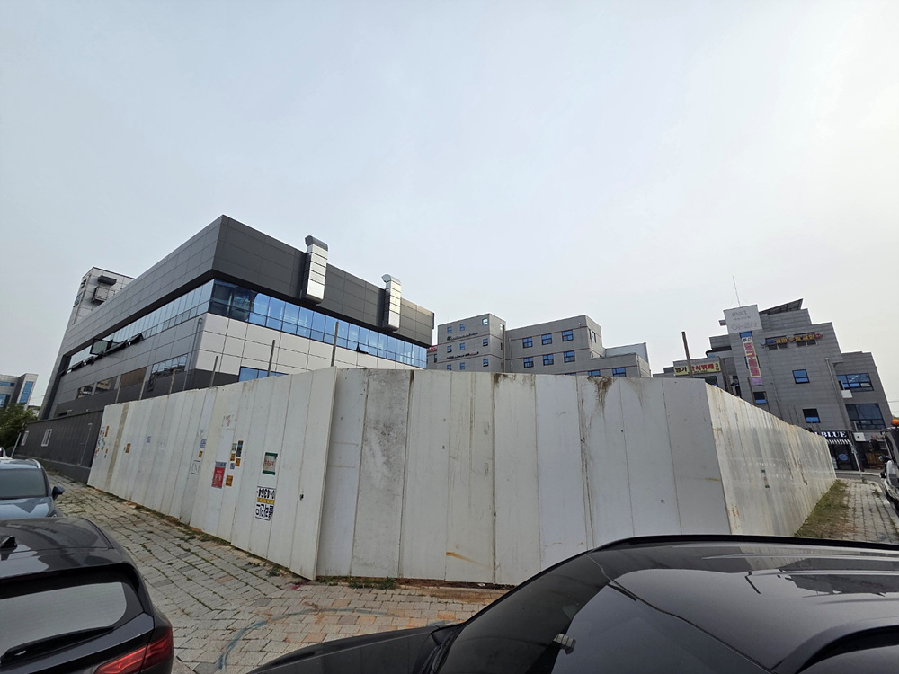 19. 휀스 및 허가표지판 사진 (5).jpg